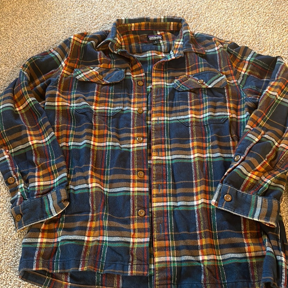 Patagonia organic cotton flannel small